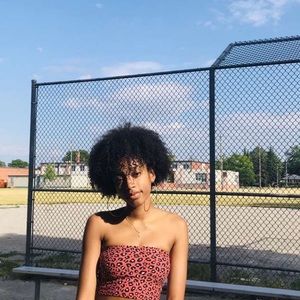 Meet your Posher, Monifa